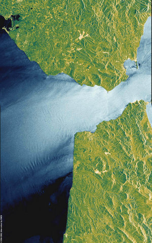 Spain, Strait of Gibraltar – ASAR - 20 May 2002