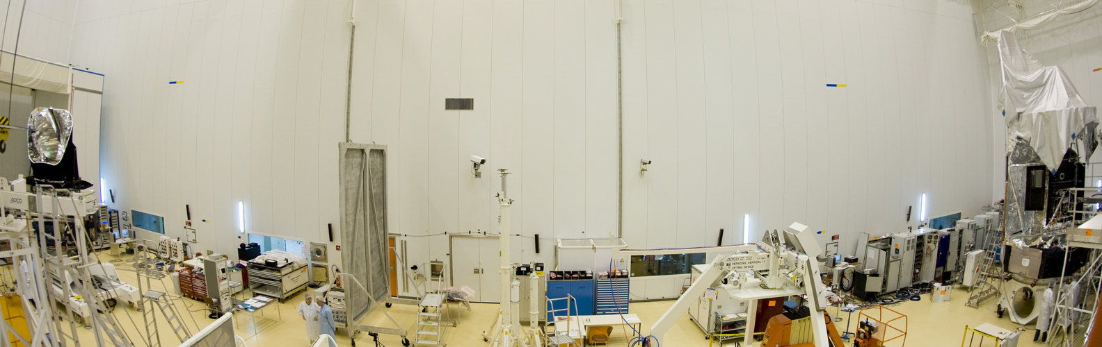 Fish-eye view of Herschel and Planck in a clean room at launch site